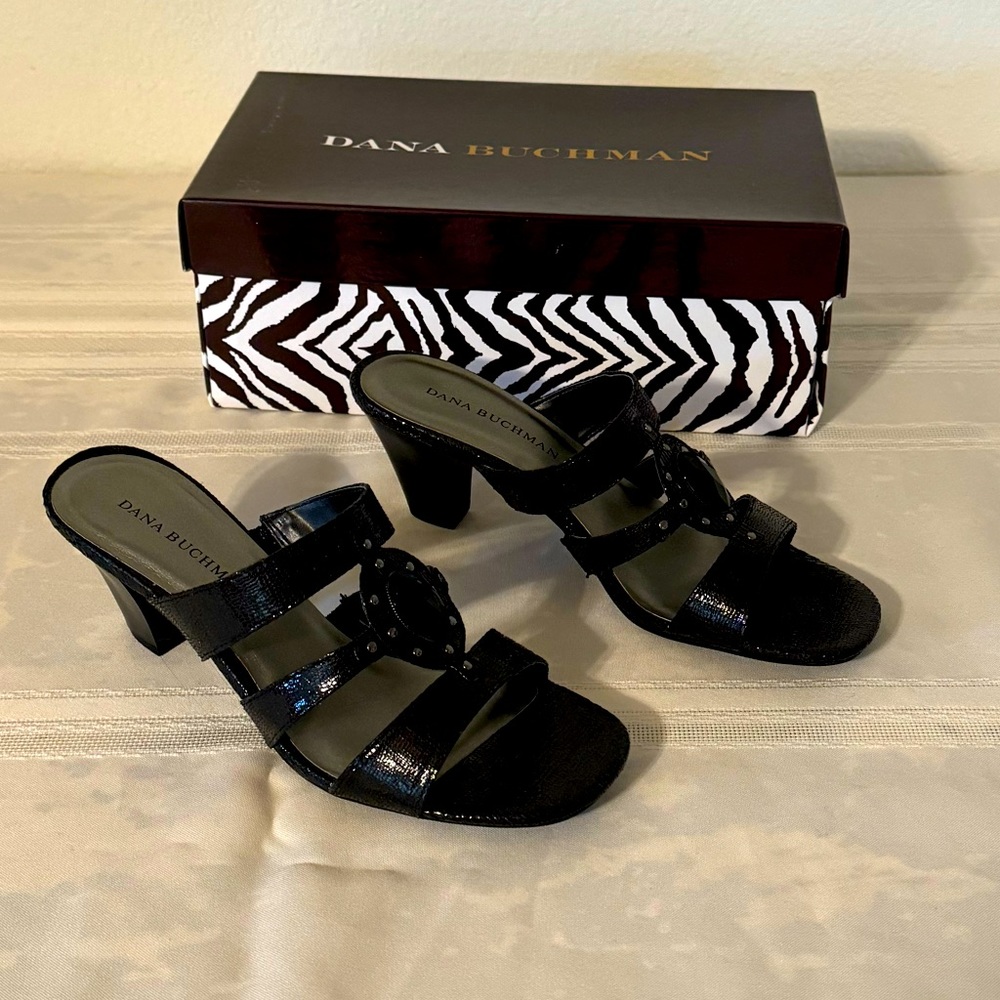 Dana Buchman sandals NWT black